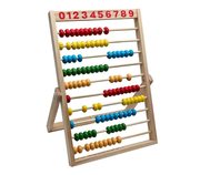 Drevené počítadlo so stojanom